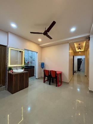 NESTO HOMES: Modern & Cozy 2BHK flat in Siliguri Vacation rental in West Bengal