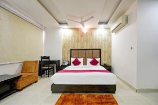 Bellwood Premium Studio Apartment Near Cyber City Vacation rental in New Delhi