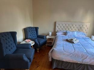 Charming 3 Bedroom Home in Garran, Perfect for Families and Groups Vacation rental in Canberra