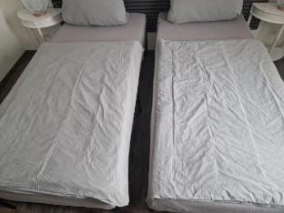Schöne Ferienwohnung mit Balkon und Parkplatz  Vacation rental in Bremen