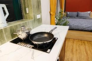 VietHOME Hang Bong3/2QueenBd/Elevator/HoanKiemLake Vacation rental in Hanoi