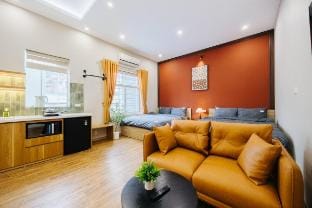 VietHOME Hang Bong3/2QueenBd/Elevator/HoanKiemLake Vacation rental in Hanoi