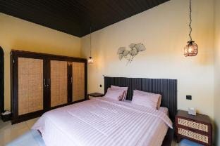 Cleines 2BR Spacious near beach private pool Vacation rental in Bali