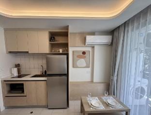 Modern apartment at the new Fantasea Condo A402 Vacation rental in Kamala