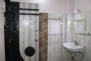 Cosy Apartment with garden all to yourself! Vacation rental in Kolkata