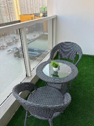 Cozy yards Luxury Urban Studio Vacation rental in Noida