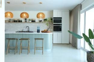 Iconic Beach-View Villa on the Estuary Sleeps 12 Vacation rental in Durban