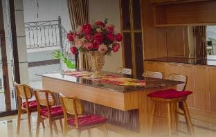 Villa tidak di sewakan Vacation rental in Cisarua