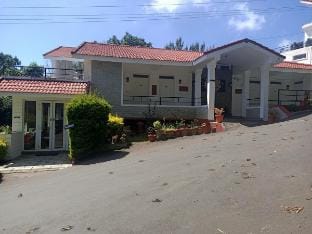 Lilly Villa Ooty – GNM Resorts by Honeybee Vacation rental in Tamil Nadu