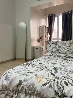 Affordable Sleepover Room in Tomas Morato -2ndroom Vacation rental in Quezon City
