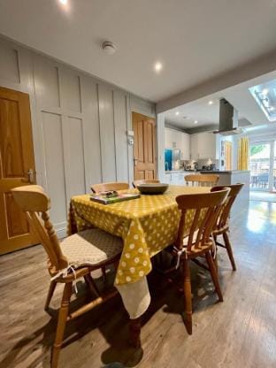 Victorian Home with Courtyard, Off-Site Parking Vacation rental in Cambridge