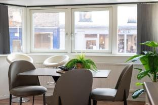 City Center,2 Bedroom Apartment with Parking Vacation rental in Cambridge