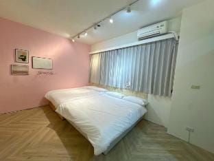 New/Foodie/4-8p/elevator Vacation rental in Taipei City