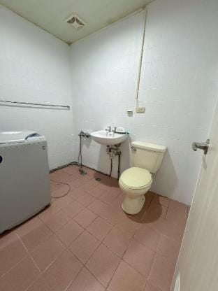 New/Foodie/4-8p/elevator Vacation rental in Taipei City