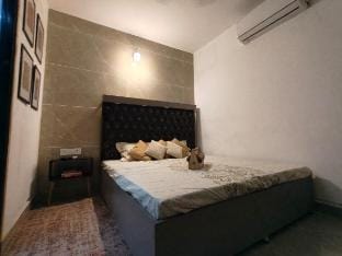 Aashateet- a minimalist Home Vacation rental in Varanasi