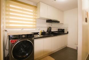 Casa - Calm Coastal 2BR Suite Near SM Seaside Mall Vacation rental in Cebu City