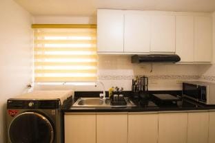 Casa - Calm Coastal 2BR Suite Near SM Seaside Mall Vacation rental in Cebu City