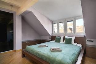 Elegant & Stylish 3-Floor Apartment Vacation rental in Warsaw