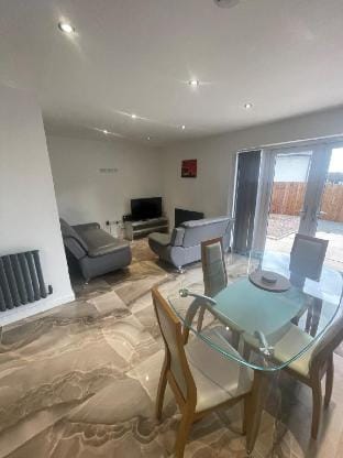 The Soar Lodge by Nestura Vacation rental in Leicester