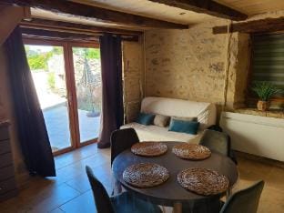 Charming gte in stones Vacation rental in Occitanie