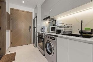 Cozy City-View Studio w/ Balcony & Queen Bed Vacation rental in Dubai