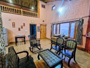 Nature's Heaven Cottage, Room 2, Mukteshwar Vacation rental in Uttarakhand