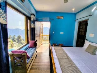 Nature’s Heaven Cottage, Room 1, Mukteshwar Vacation rental in Uttarakhand