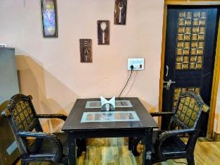 Nature’s Heaven Cottage, Room 1, Mukteshwar Vacation rental in Uttarakhand