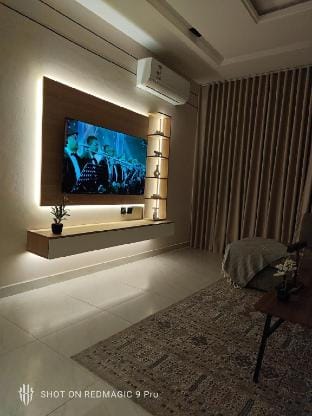 غرفة وصاله بدخول ذاتي درب الحرمين  Vacation rental in Jeddah
