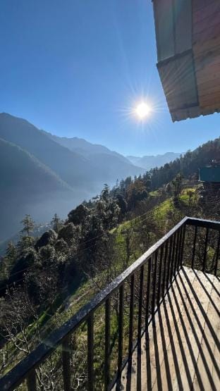 Sukoon A frame Treehouse with Hot Tub Farm Stay in Himachal Pradesh