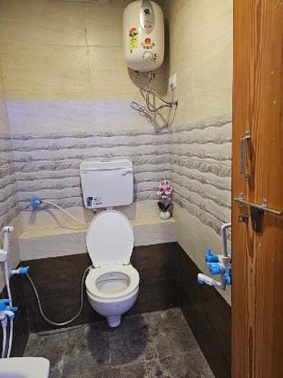6bhk villa 4 side mountain settel  villa available Farm Stay in Maharashtra