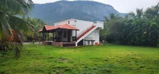 LBS Farms (Farmstay Near Isha Yoga) Farm Stay in Tamil Nadu