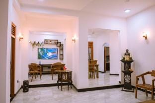 French surf house, A&J surf camp Vacation rental in Southern Province