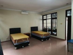 Rumah Hoho Homestay Vacation rental in Special Region of Yogyakarta