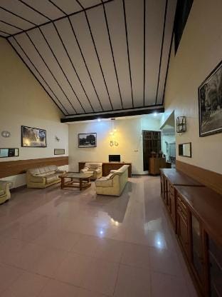 Rumah Hoho Homestay Vacation rental in Special Region of Yogyakarta