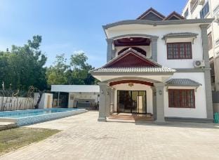 Wooden house 7bedrooms Vacation rental in Krong Siem Reap