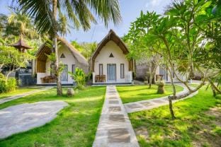 Ananta Bungalow Hotel in Nusapenida