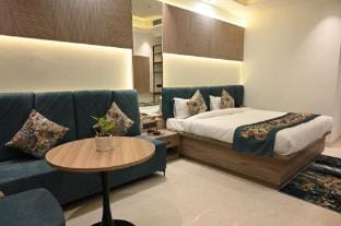 New Naresh Sweets Restaurant and Hotel Raebareli Hotel in Uttar Pradesh