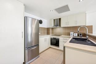 Beachside serenity with all the comforts of resort Vacation rental in Burleigh Heads