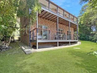 Relaxing 3-Bedroom Retreat with Outdoor Seating Vacation rental in Malua Bay