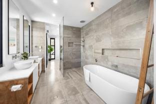 Spacious 3-Bedroom Retreat with BBQ and Pool Vacation rental in Coolum Beach