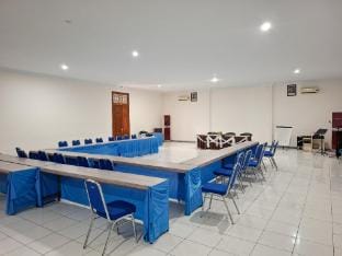 RedDoorz Plus @ Sisingamangaraja Prawirotaman Yogyakarta Hotel in Yogyakarta