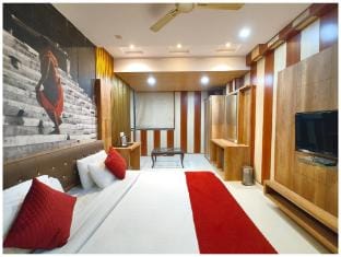 Goroomgo Gautam Grand Varanasi  Hotel in Varanasi