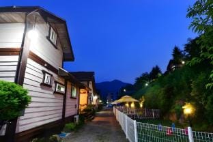 Haneulgwa Ddang Sayiae Dog Pension Bed and Breakfast in Gyeonggi-do