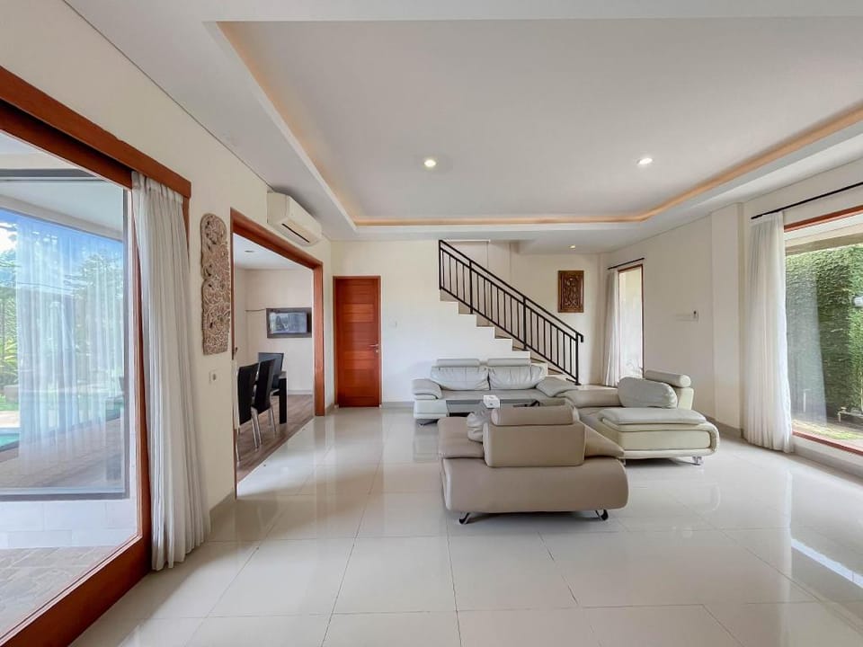 3BR Stunning at Villa Casa De Uli By Travelio Hotel in Bali