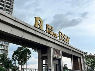 Ratat Room Apartment hotel in Indonesia