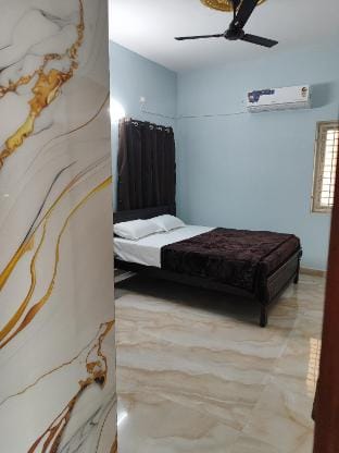 Sri Lakshmi Narayana Nivas Home Stay Apartment hotel in Tirupati