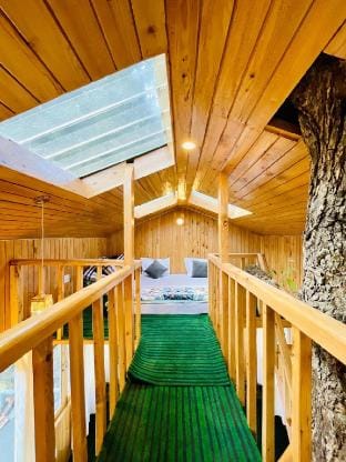The Divine Treehouse JIBHI Vacation rental in Himachal Pradesh