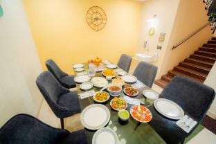 Fernstone 4BHK Pool Villa, Garden, BBQ, Home-Cook! Villa in Maharashtra