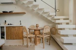 INDAH IRIS: Entire 2BR Villa w/Private Pool~Canggu Villa in North Kuta